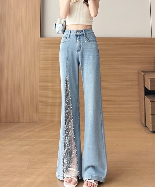 LUCPY(ラクピー)の「レース切替ワイドデニムパンツ(デニムパンツ・レディース・ブラック/ライトブルー・LARGE/MEDIUM/SMALL/X-SMALL)」の1枚目の写真