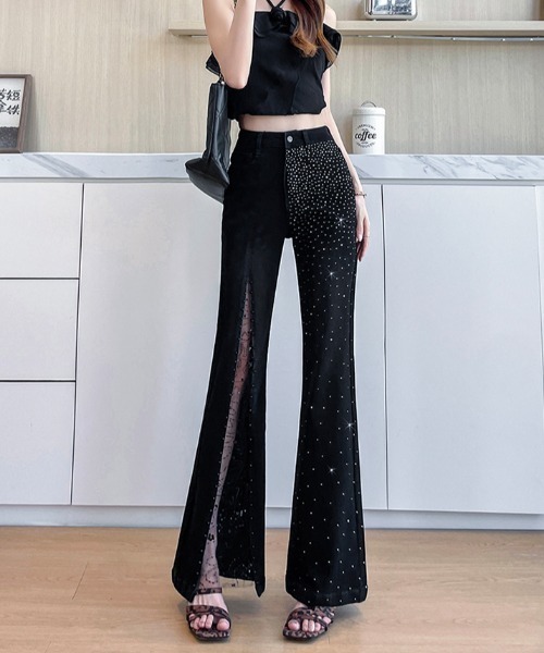 LUCPY(ラクピー)の「レース切替ワイドデニムパンツ(デニムパンツ・レディース・ブラック/ライトブルー・LARGE/MEDIUM/SMALL/X-SMALL)」の2枚目の写真