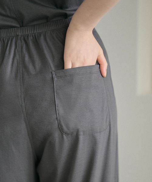 LAULEN（ローレン）の「smooth cotton easy straight wide pants  /スムーズコットンイージーストレートワイドパンツ（その他パンツ・レディース・チャコールグレー/カーキ・FREE）」の10枚目の写真