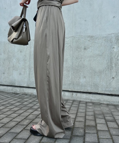 LAULEN（ローレン）の「smooth cotton easy straight wide pants  /スムーズコットンイージーストレートワイドパンツ（その他パンツ・レディース・チャコールグレー/カーキ・FREE）」の12枚目の写真