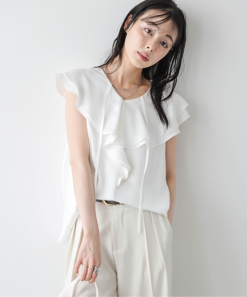 AMELY(エミリー)の「サテン調 ラッフルフリルブラウス(シャツ/ブラウス・レディース・ピンク/ホワイト/ブラック・フリー)」の2枚目の写真