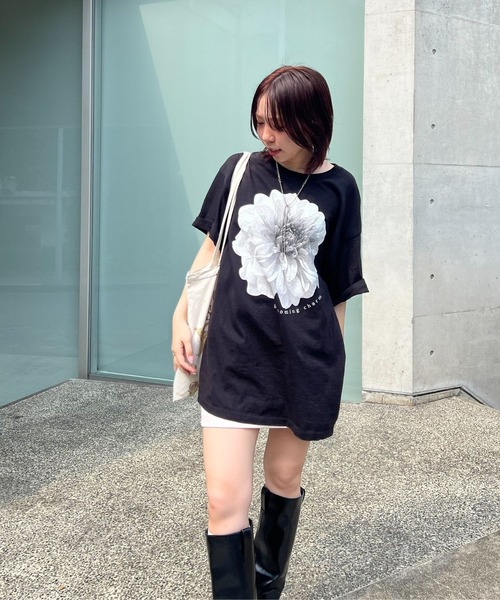 BLOOMING CHARM(ブルーミングチャーム)の「Flower monotone print big T-shirt(Tシャツ/カットソー・レディース・ブラック・X-LARGE)」の6枚目の写真