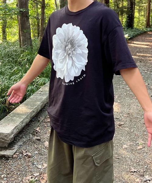 BLOOMING CHARM(ブルーミングチャーム)の「Flower monotone print big T-shirt(Tシャツ/カットソー・レディース・ブラック・X-LARGE)」の3枚目の写真
