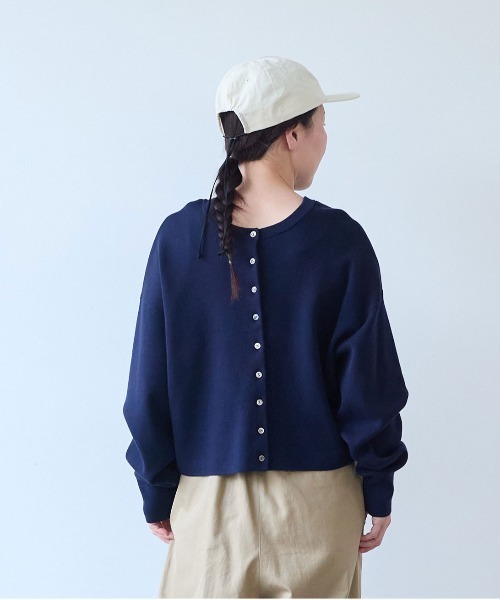 yuni(ユニ )の「Cotton smooth short 2way cardigan(カーディガン/ボレロ・レディース・グレー/ネイビー・FREE)」の12枚目の写真