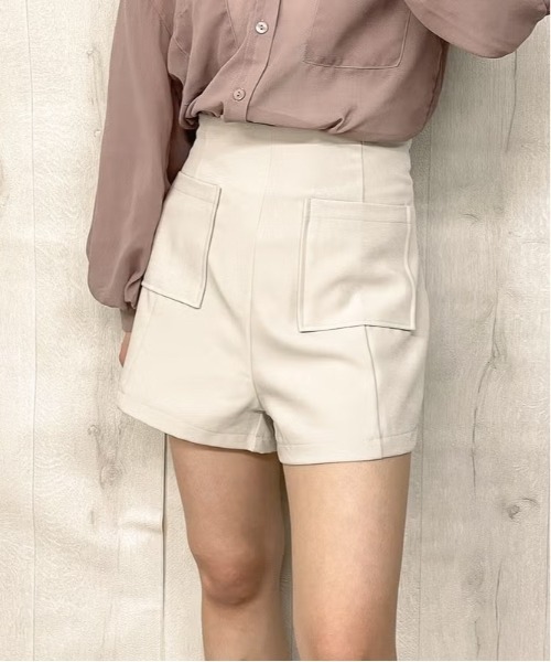 GORGE(ゴージ)の「パッチポケットショートパンツ(その他パンツ・レディース・ベージュ/ピンク・F)」の3枚目の写真