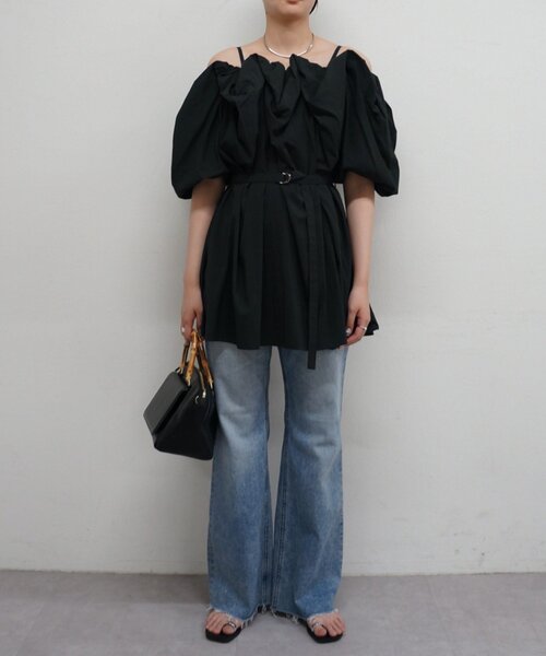 LOUNGEDRESS(ラウンジドレス)の「【YANUK/ヤヌーク】CLAIRE(FLARE)(デニムパンツ・レディース・ブルー・25/24/23/26)」の4枚目の写真