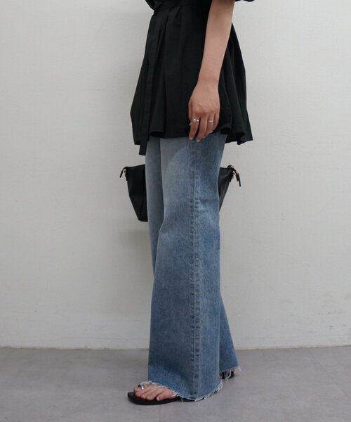 LOUNGEDRESS(ラウンジドレス)の「【YANUK/ヤヌーク】CLAIRE(FLARE)(デニムパンツ・レディース・ブルー・25/24/23/26)」の10枚目の写真
