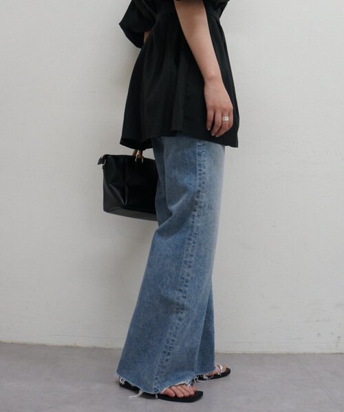 LOUNGEDRESS(ラウンジドレス)の「【YANUK/ヤヌーク】CLAIRE(FLARE)(デニムパンツ・レディース・ブルー・25/24/23/26)」の12枚目の写真