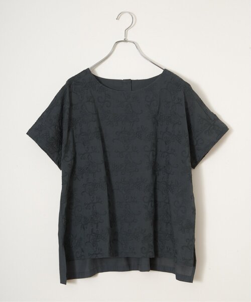 LBC(エルビーシー)の「ボタニカルコード刺繍ブラウス(シャツ/ブラウス・レディース・ホワイト/セージグリーン/チャコール・M/L)」の7枚目の写真