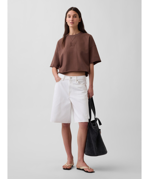 GAP（ギャップ）の「フレンチテリー オーバーサイズ 裾ロールアップ クロップドスウェットシャツ（スウェット・レディース・ブラック/ベージュ/ブラウン・S/M/L/XXS/XS/XL）」の21枚目の写真