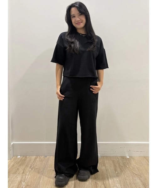 GAP（ギャップ）の「フレンチテリー オーバーサイズ 裾ロールアップ クロップドスウェットシャツ（スウェット・レディース・ブラック/ベージュ/ブラウン・S/M/L/XXS/XS/XL）」の12枚目の写真