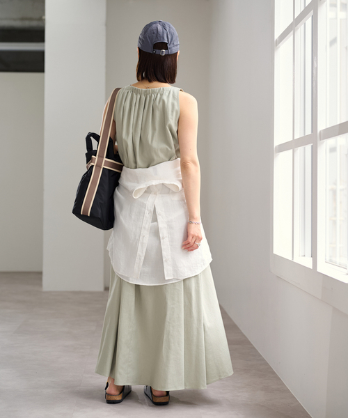 U by SPICK&SPAN(ユーバイスピックアンドスパン)の「コットンリネンバックギャザーワンピース(ワンピース・レディース・グリーン/ピンク/ベージュ・36/38)」の8枚目の写真