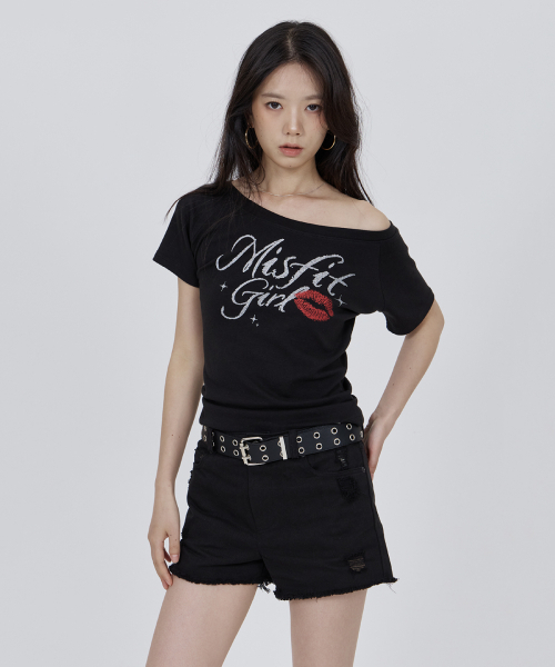 CONY（コール アウト ニューイヤー）の「コニー ミスフィット キス グリッター オフショルダーTシャツ / ブラック（Tシャツ/カットソー・レディース・その他・OS）」の5枚目の写真