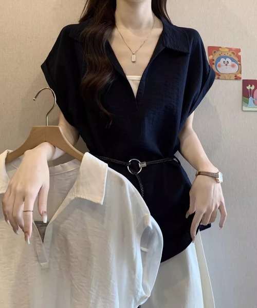AMAJI(アマジ)の「ベルト付き フェイクレイヤード Vネック 半袖シャツTシャツ(Tシャツ/カットソー・レディース・ホワイト/ネイビー・MEDIUM/LARGE/X-LARGE)」の5枚目の写真