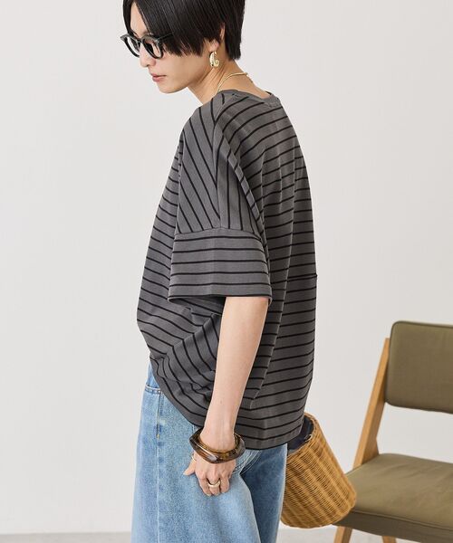 AMERICAN HOLIC（アメリカンホリック）の「【UVカット・接触冷感】ボーダーコクーンプルオーバー（Tシャツ/カットソー・レディース・チャコールグレー/カーキ系1/オフホワイト・L/M）」の12枚目の写真
