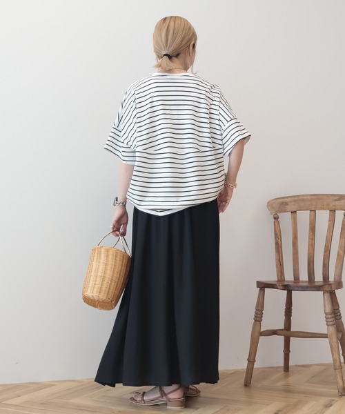 AMERICAN HOLIC（アメリカンホリック）の「【UVカット・接触冷感】ボーダーコクーンプルオーバー（Tシャツ/カットソー・レディース・チャコールグレー/カーキ系1/オフホワイト・L/M）」の5枚目の写真