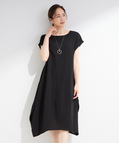 SHOO・LA・RUE(シューラルー)の「【S-LL/洗濯機可/体型カバー】ふんわりラインが女性らしい コクーンワンピース(ワンピース・レディース・ブラック/ブルー/ブラウン系・04/03/02/01)」の7枚目の写真