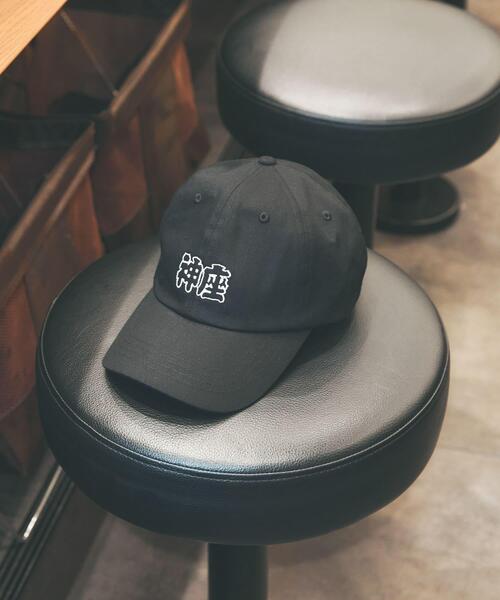 Collaboration URBAN RESEARCH(コラボレーションアーバンリサーチ)の「KAMUKURA×UR CAP Kamukura(キャップ・レディース・ブラック/レッド・ONE)」の6枚目の写真