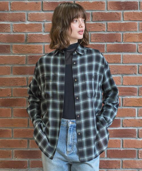 DRESSTERIOR(ドレステリア)の「【ウォッシャブル】ビエラオンブレチェックシャツ(シャツ/ブラウス・レディース・ワイン系1/チャコールグレー・36/38)」の2枚目の写真