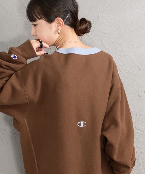 Champion（チャンピオン）の「【WEB先行予約】[Champion/チャンピオン] 別注 スリーアイコン ロゴ刺繍スウェット（スウェット・レディース・ブラウン/ネイビー/ブラック/チャコール/オートミール/グレー・S/L/M）」の4枚目の写真