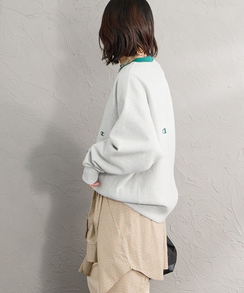 Champion（チャンピオン）の「【WEB先行予約】[Champion/チャンピオン] 別注 スリーアイコン ロゴ刺繍スウェット（スウェット・レディース・ブラウン/ネイビー/ブラック/チャコール/オートミール/グレー・S/L/M）」の8枚目の写真