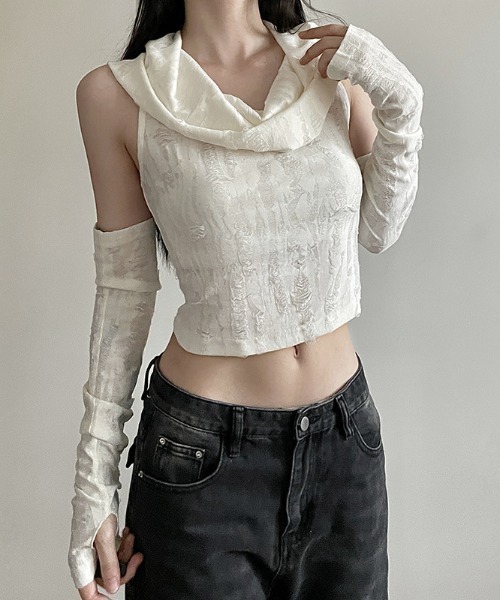 lilful(リルフル)の「【26年秋冬新作】アームカバー付き フードノースリーブトップス ショート丈(Tシャツ/カットソー・レディース・チャコール/ホワイト/ブラック・S/M)」の2枚目の写真