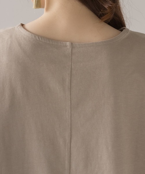 ElegChic(エレグシック)の「ボートネック7分袖ドルマンTシャツ(Tシャツ/カットソー・レディース・ブラック/チャコールグレー/グレイッシュベージュ/オフホワイト・M/XL/4L)」の22枚目の写真