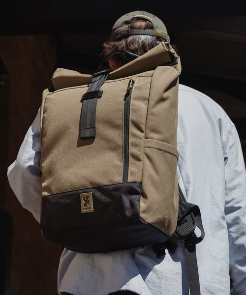 CHROME（クローム）の「［ CHROME / クローム ］INITIATE 26L PACK / イニシエイト パック 耐水 ボディバッグ 容量：26L（バックパック/リュック・メンズ・ベージュ/サックスブルー/ブラック・FREE）」の2枚目の写真
