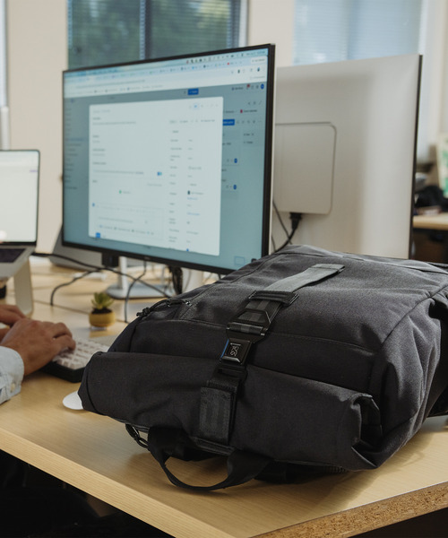 CHROME（クローム）の「［ CHROME / クローム ］INITIATE 26L PACK / イニシエイト パック 耐水 ボディバッグ 容量：26L（バックパック/リュック・メンズ・ベージュ/サックスブルー/ブラック・FREE）」の13枚目の写真