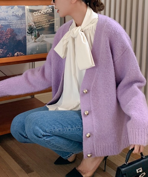 BIRTHDAY BASH(バースデイバッシュ)の「METAL BUTTON CARDIGAN(メタルボタンニットカーディガン)(カーディガン/ボレロ・レディース・パープル/ブルー・FREE)」の1枚目の写真