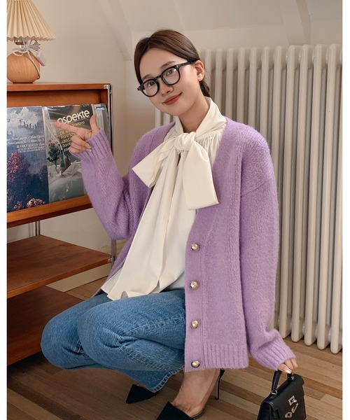 BIRTHDAY BASH(バースデイバッシュ)の「METAL BUTTON CARDIGAN(メタルボタンニットカーディガン)(カーディガン/ボレロ・レディース・パープル/ブルー・FREE)」の5枚目の写真
