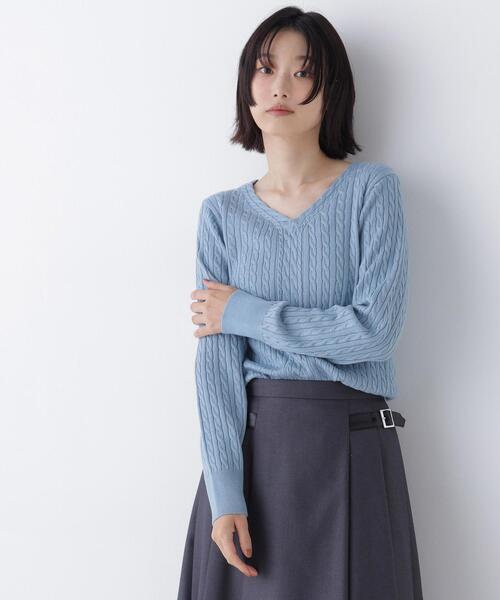 NATURAL BEAUTY BASIC(ナチュラルビューティーベーシック)の「ミニケーブルVネックニット(ニット/セーター・レディース・ブルー/ネイビー/オフホワイト・FREE)」の3枚目の写真