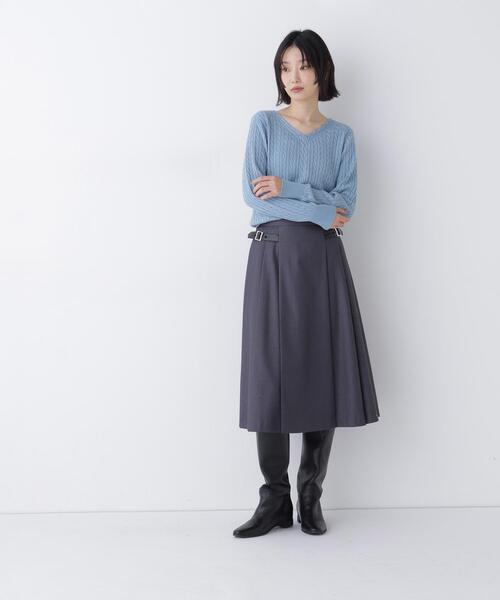 NATURAL BEAUTY BASIC(ナチュラルビューティーベーシック)の「ミニケーブルVネックニット(ニット/セーター・レディース・ブルー/ネイビー/オフホワイト・FREE)」の16枚目の写真