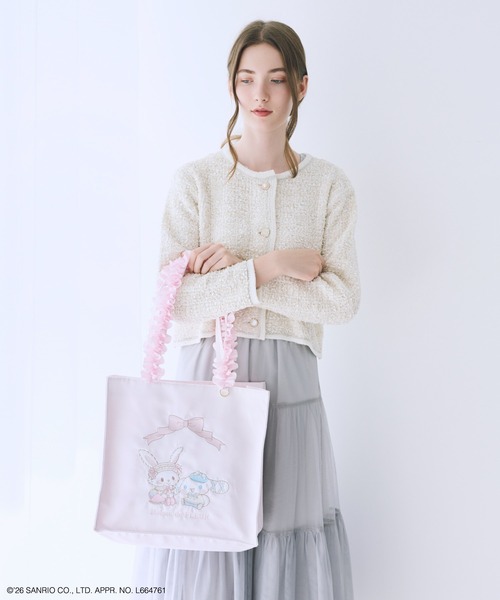Maison de FLEUR(メゾンドフルール)の「【受注生産】ウィッシュミーメル&シナモロール フリルハンドルトート(トートバッグ・レディース・ピンク・FREE)」の7枚目の写真