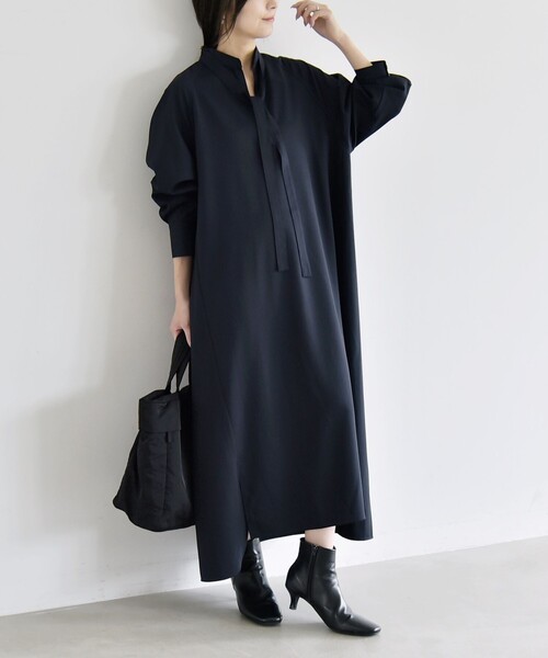 quaranciel（カランシエル）の「〈洗濯機可能〉スタンドカラー リボンタイ スキッパー ボリューム ロング ワンピース（ワンピース・レディース・ブラウン/ネイビー・ONE SIZE）」の21枚目の写真