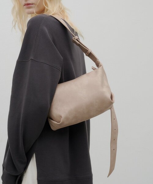 CIAOPANIC TYPY（チャオパニックティピー）の「【WEB限定】復刻！マルチウェイベルトデザインBAG（ショルダーバッグ・レディース・ブラック/グレイッシュベージュ/キャメル・ONE SIZE）」の9枚目の写真