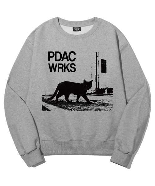 PEID（ペイド）の「PD ストラゴ セミクロップスウェット 2Color（スウェット・レディース・ブラック/アッシュグレー・X-LARGE/XX-LARGE）」の5枚目の写真