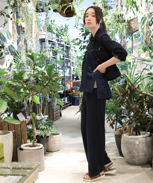 niko and...（ニコアンド）の「DAILYスリットロングキャミ【niko and ...】（キャミソール・レディース・カーキ/ベージュ/ネイビー・FREE）」の4枚目の写真