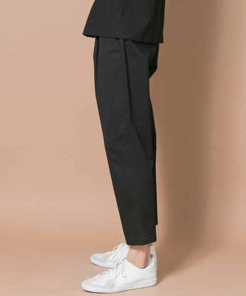 URBAN RESEARCH（アーバンリサーチ）の「UR タックルーズパンツ（その他パンツ・メンズ・カーキ/ベージュ/ブラック/ネイビー・LARGE/MEDIUM）」の12枚目の写真