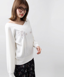 WEGO/刺繍Vネックオフショルニット