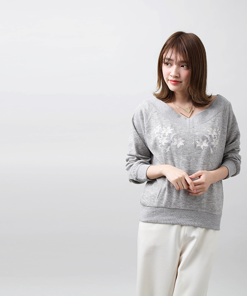 WEGO（ウィゴー）の「WEGO/刺繍Vネックオフショルニット（ニット/セーター・レディース・ピンク/杢グレー/オフホワイト・FREE）」の5枚目の写真