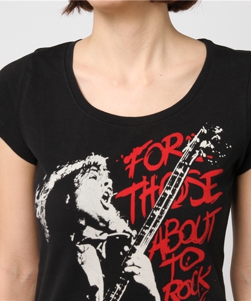 HYSTERIC GLAMOUR（ヒステリックグラマー）の「ACDC/FOR THOSE ABOUT TO ROCK プリント Tシャツ（Tシャツ/カットソー・レディース・グリーン/ブラック/レッド・FREE）」の7枚目の写真