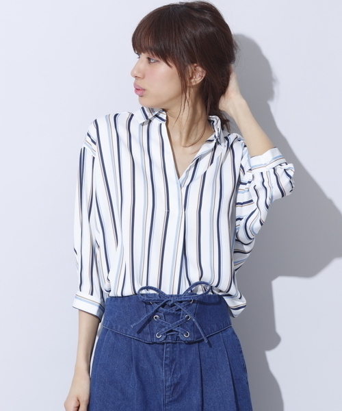 INGNI(イング)の「『4/27(木)ルナンデスご紹介商品』『CanCam5月号掲載商品』7分袖マルチストライプ柄スキッパーシャツ/レディーストップス-2017SS-(シャツ/ブラウス・レディース・ピンク/サックスブルー/ベージュ・MEDIUM)」の2枚目の写真