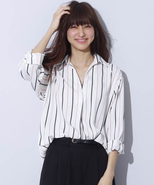 INGNI(イング)の「『4/27(木)ルナンデスご紹介商品』『CanCam5月号掲載商品』7分袖マルチストライプ柄スキッパーシャツ/レディーストップス-2017SS-(シャツ/ブラウス・レディース・ピンク/サックスブルー/ベージュ・MEDIUM)」の3枚目の写真