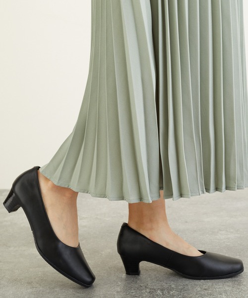 LUGG NAGG(ラグナグ)の「【Le son/ル ソン】牛革 カウレザースクエアパンプス(パンプス・レディース・ブラック・25/23.5/23/22.5/22/25.5/26/21.5/24.5/24)」の14枚目の写真