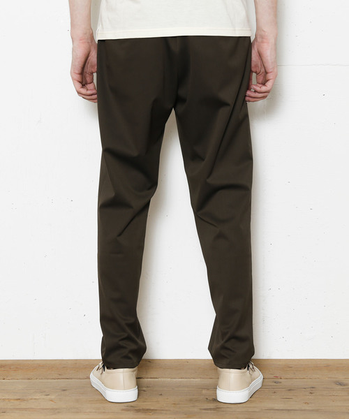 FACTOTUM（ファクトタム）の「【VALLIS】ギャバストレッチ 1タックスラックス（スラックス・メンズ・カーキ/ブラック・44/48/46）」の4枚目の写真