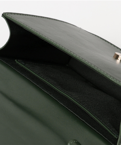 ASZAKKA（アザッカ）の「３ＷａｙファーＳＤＢＡＧ【バッグ】（ショルダーバッグ・レディース・ボルドー/ダークグリーン/ブラック・FREE）」の9枚目の写真