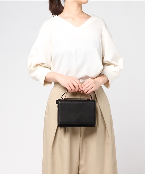 ASZAKKA（アザッカ）の「３ＷａｙファーＳＤＢＡＧ【バッグ】（ショルダーバッグ・レディース・ボルドー/ダークグリーン/ブラック・FREE）」の6枚目の写真