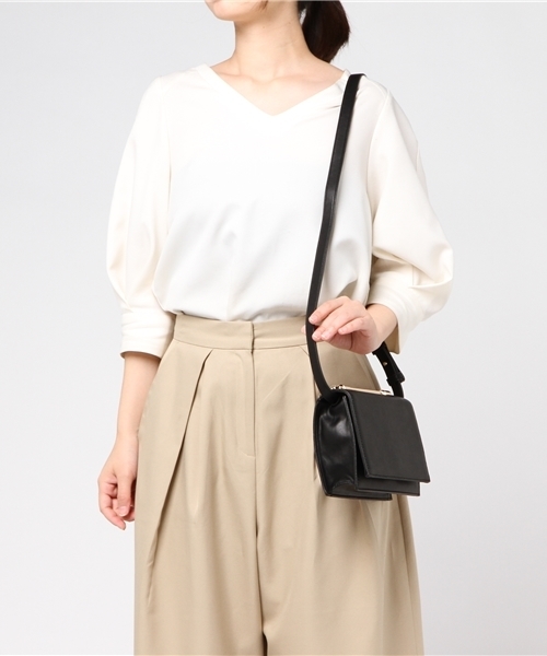ASZAKKA（アザッカ）の「３ＷａｙファーＳＤＢＡＧ【バッグ】（ショルダーバッグ・レディース・ボルドー/ダークグリーン/ブラック・FREE）」の8枚目の写真
