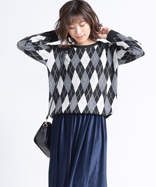 LIPSTAR（リップスター）の「アーガイルジャガードニット（ニット/セーター・レディース・ブラック系その他/イエロー系その他/レッド系その他・M）」の2枚目の写真